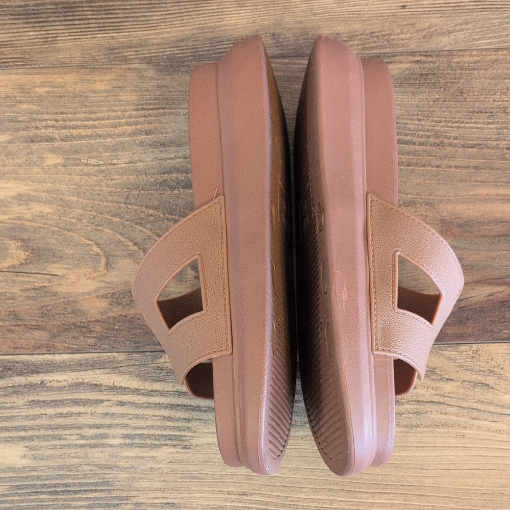 Henley Cutout Open Toe Slide Chestnut Sandals Size 39         T109 - Picture 3 of 7